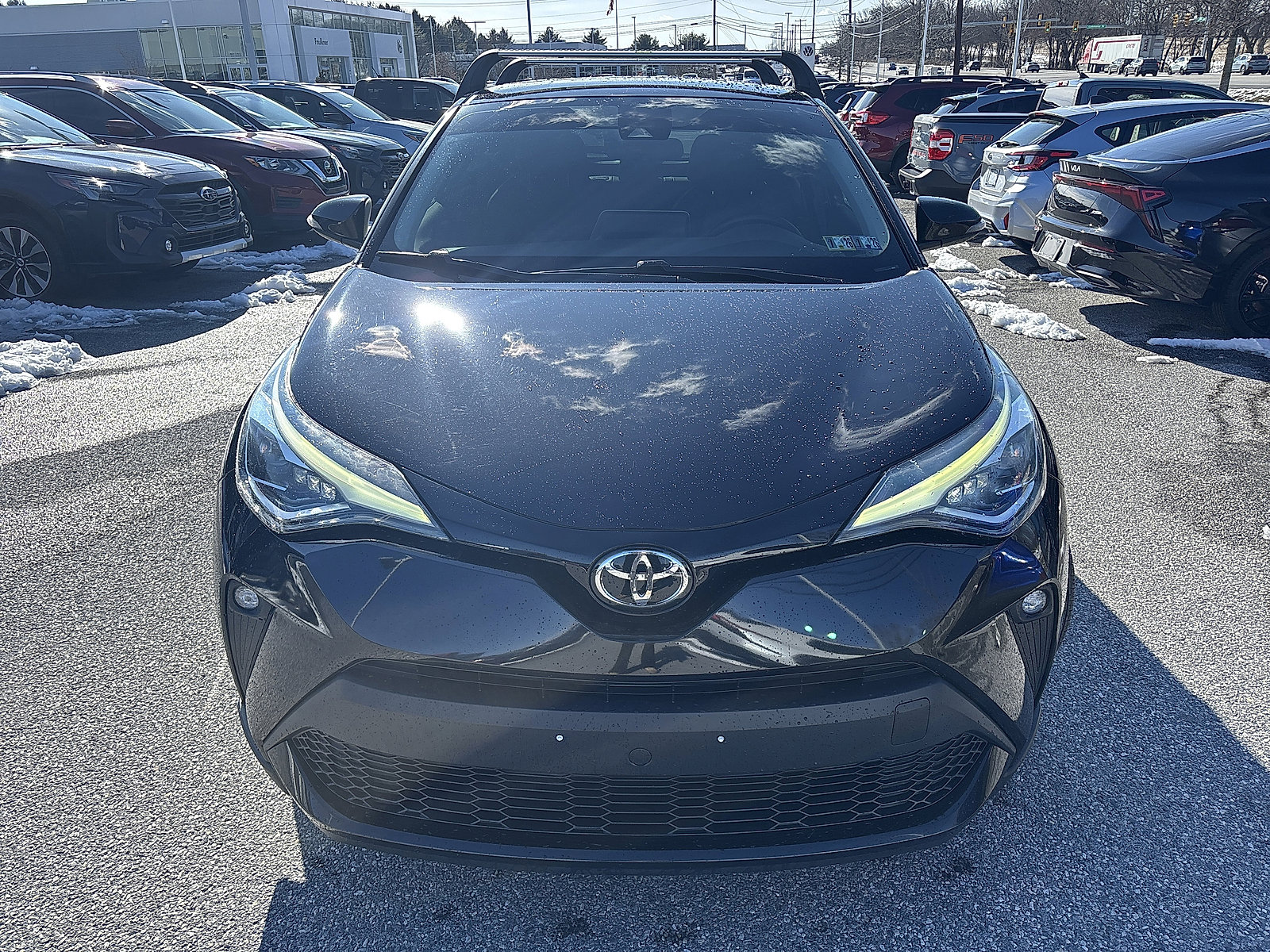 Used 2021 Toyota C-HR Limited FWD image 4