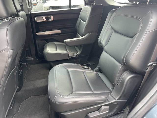 Used 2024 Ford Explorer XLT w/ Equipment Group 202A AWD/4WD image 22