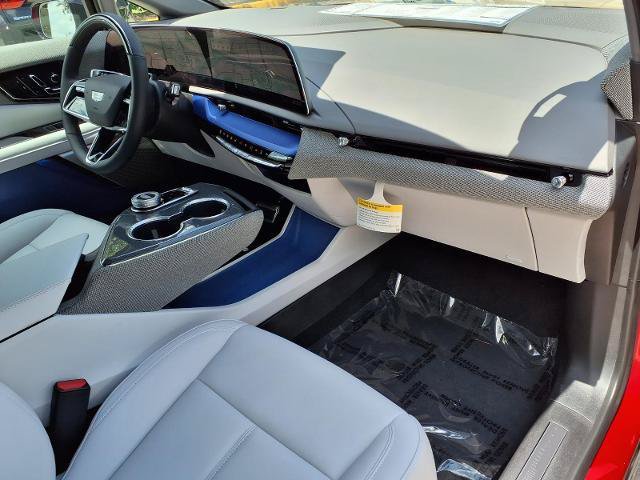 New 2026 Cadillac Optiq Luxury 1 RWD image 9