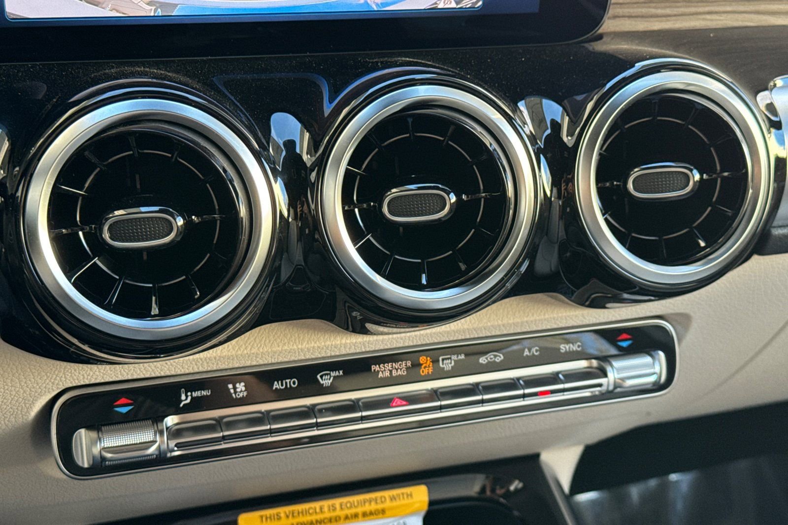 New 2026 Mercedes-Benz GLB 250 image 19