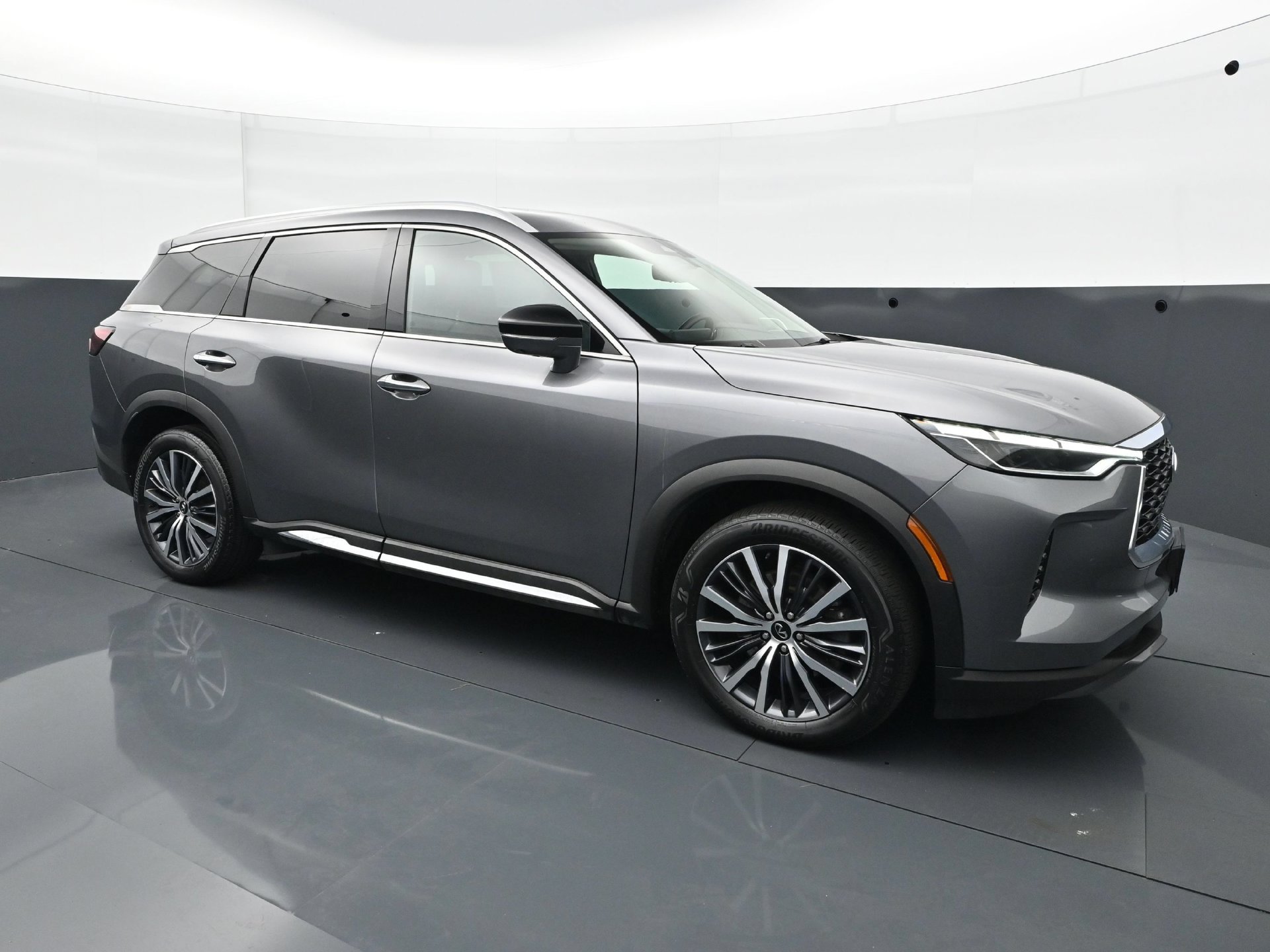 Used 2024 INFINITI QX60 Sensory AWD/4WD image 9