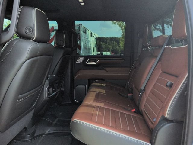 Used 2025 GMC Sierra 2500 Denali Ultimate w/ Max Trailering Package AWD/4WD image 17