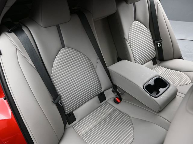 Used 2023 Toyota Camry SE w/ Cold Weather Package image 28