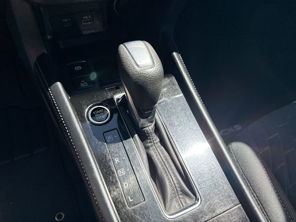 Used 2023 Nissan Kicks SR w/ Interior Electronics Package FWD image 19