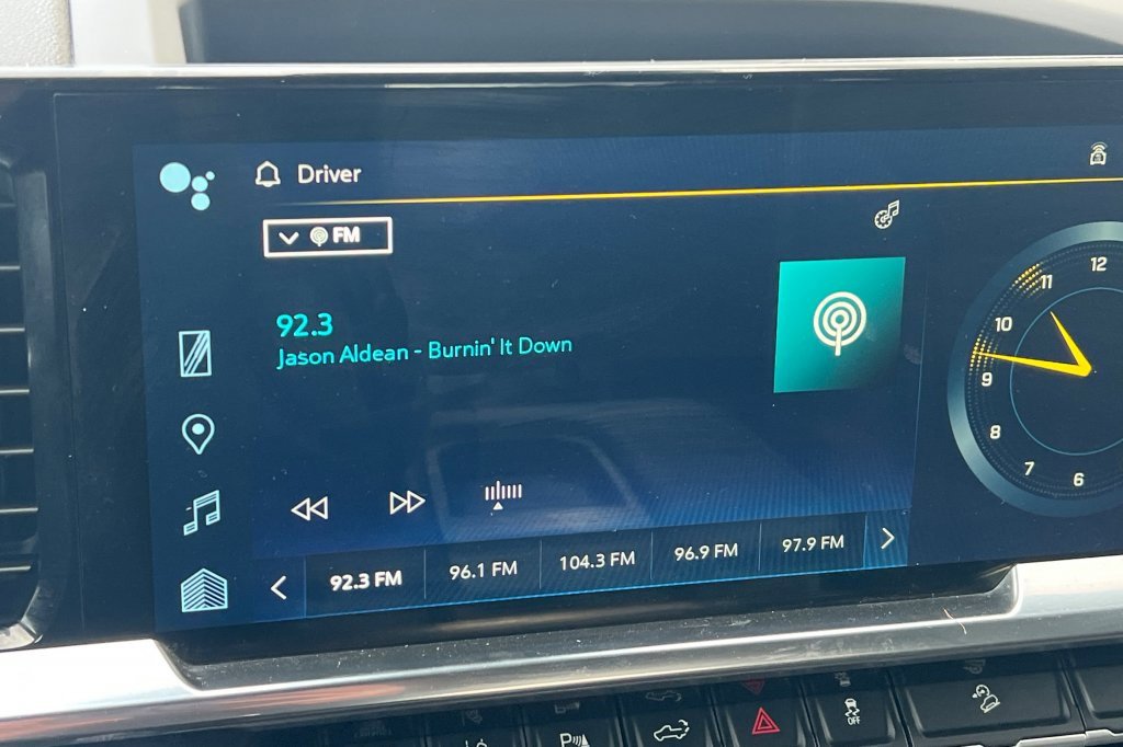 Used 2024 Chevrolet Silverado 3500 LT w/ Z71 Sport Edition image 14