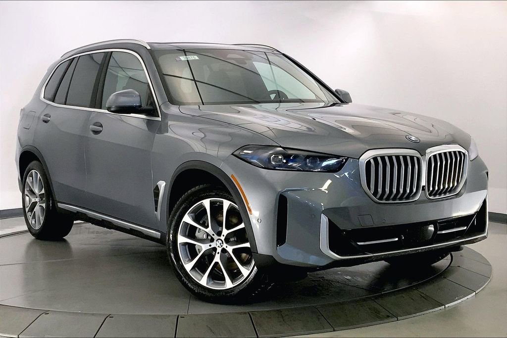 New 2026 BMW X5 xDrive50e w/ Executive Package