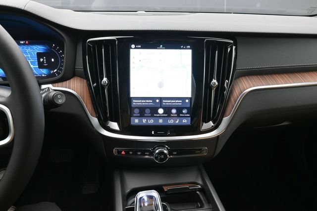New 2026 Volvo V60 B5 Cross Country Ultra w/ Climate Package AWD/4WD image 14