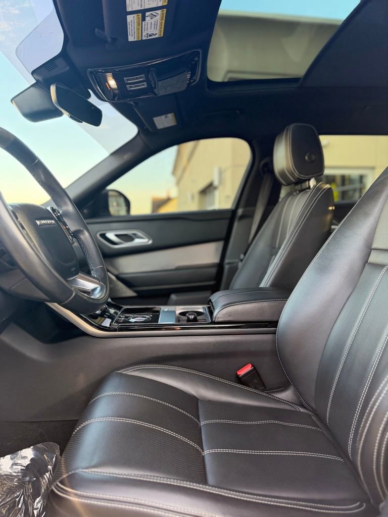 Used 2019 Land Rover Range Rover Velar R-Dynamic SE AWD/4WD image 7