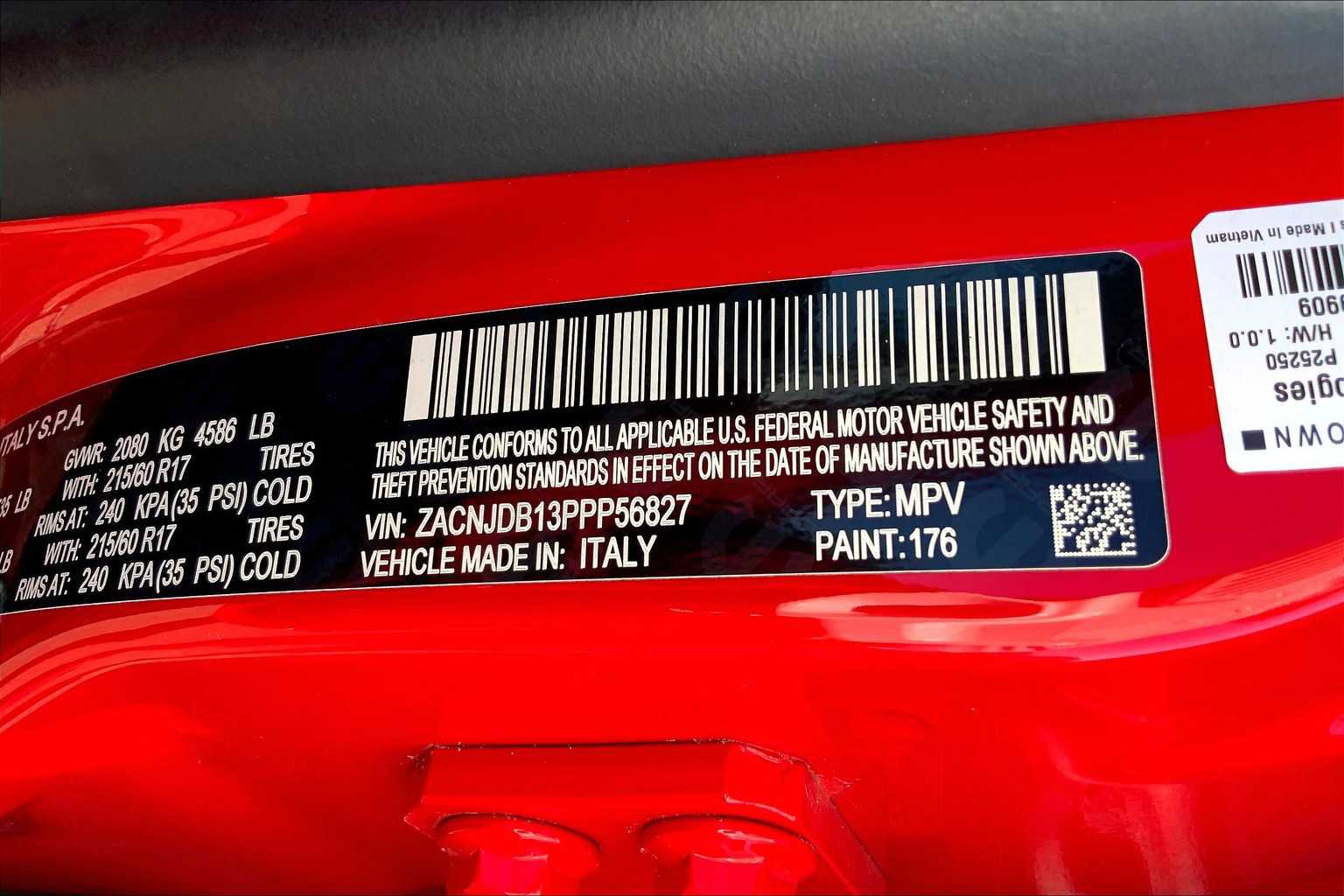 Used 2023 Jeep Renegade Latitude w/ Premium Group image 34