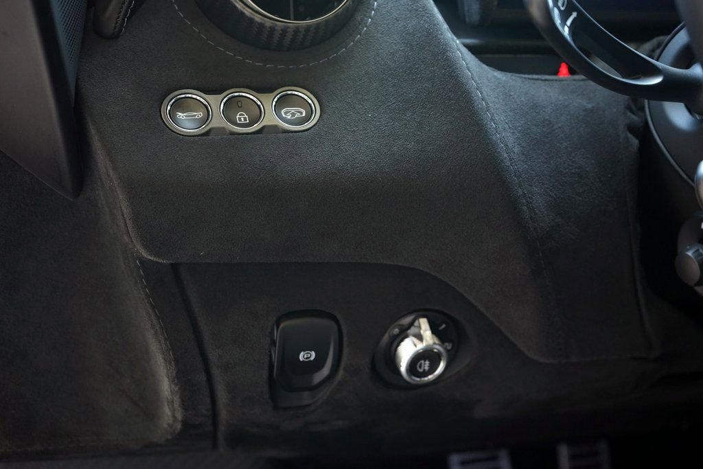 Used 2020 McLaren 720S Spider image 34