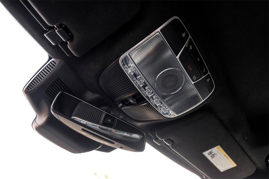 Used 2019 Mercedes-Benz S 560e w/ AMG Line Exterior image 35