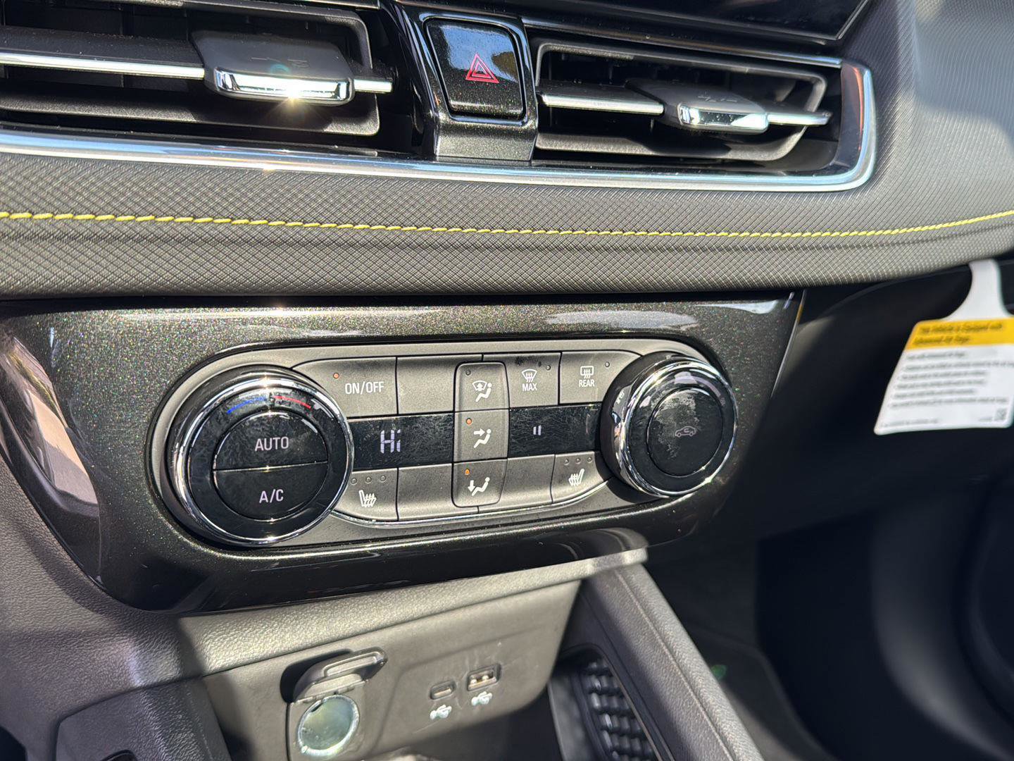 Used 2025 Chevrolet TrailBlazer ACTIV w/ Convenience Package image 22