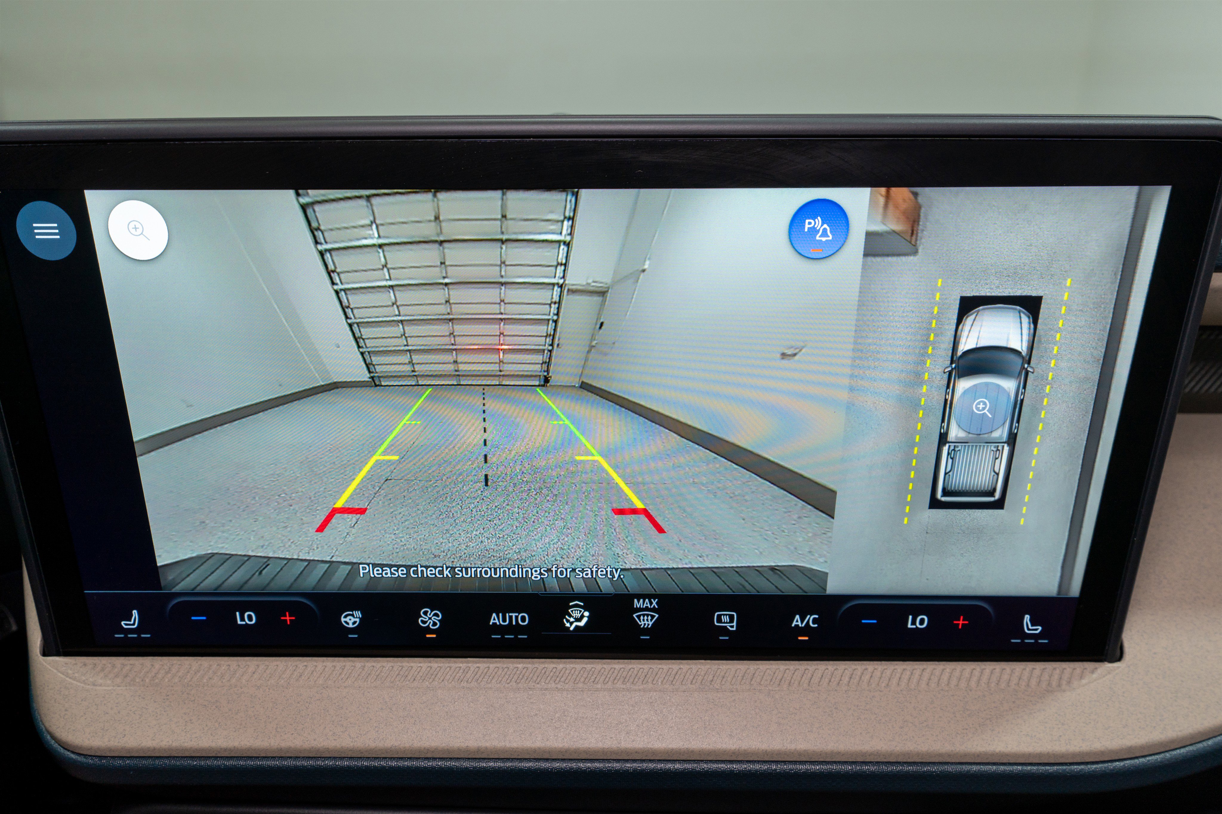 Used 2025 Ford Maverick Lariat w/ 4K Tow Package image 23