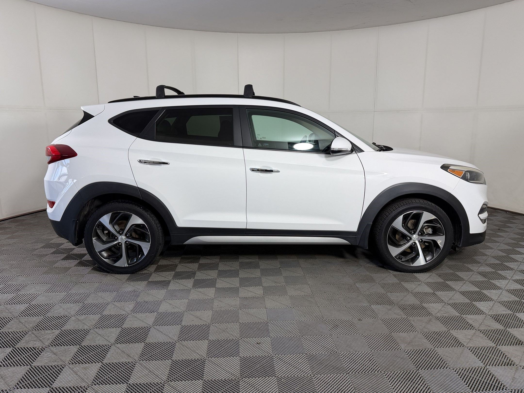 Used 2017 Hyundai Tucson Limited w/ Limited Ultimate Package 03 AWD/4WD image 8