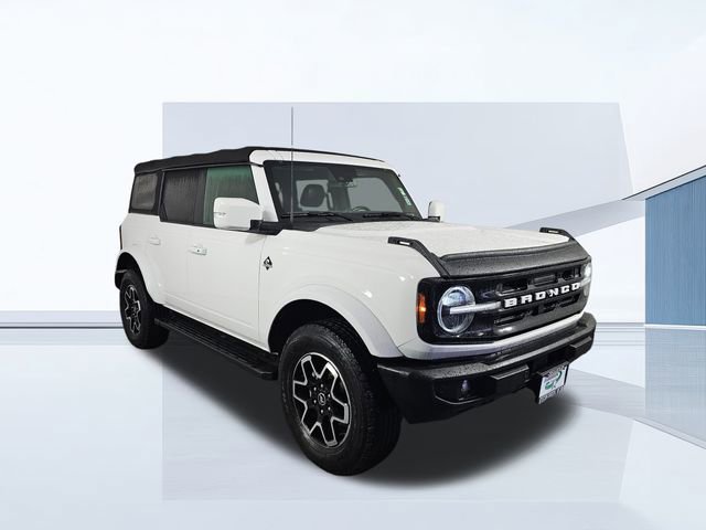 Used 2021 Ford Bronco Outer Banks image 3