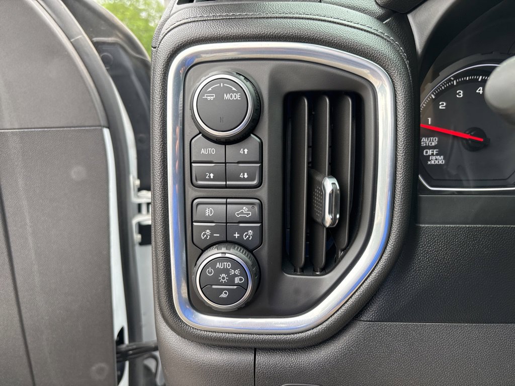Used 2021 Chevrolet Silverado 1500 LT Trail Boss w/ Convenience Package II AWD/4WD image 21