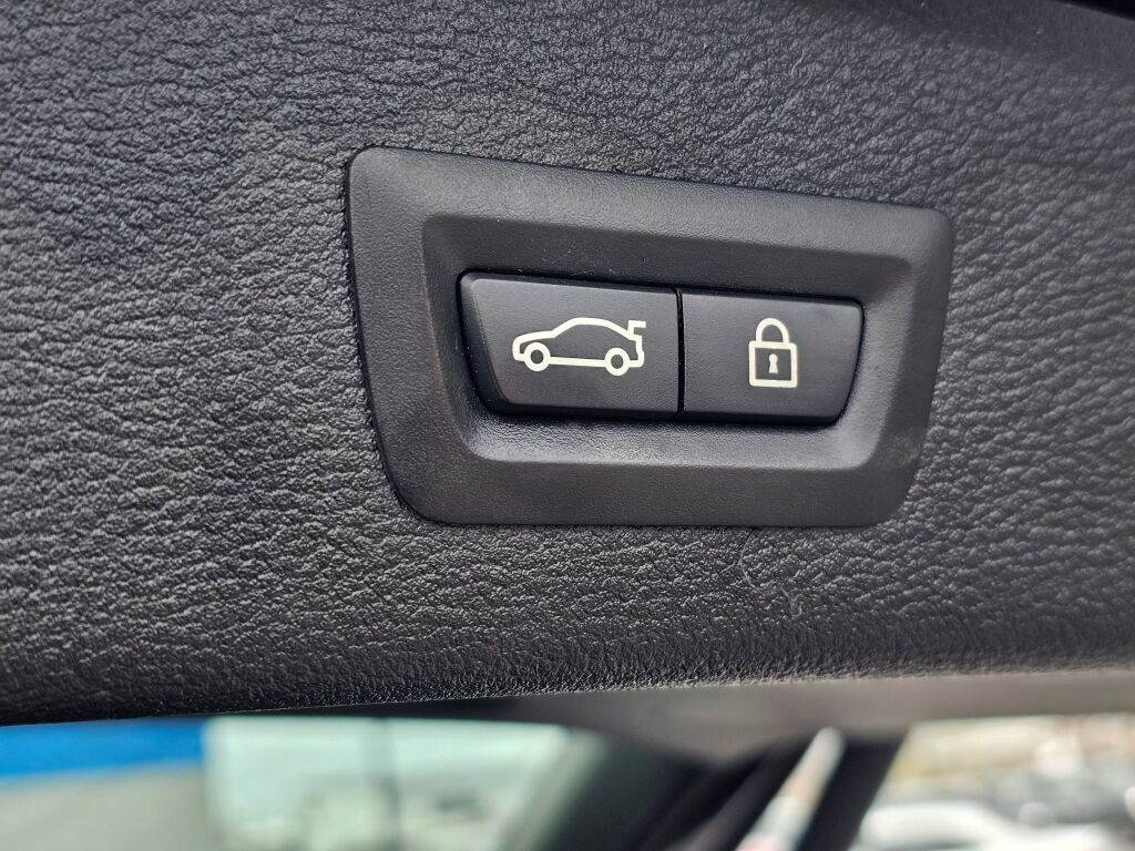 Used 2017 BMW X3 xDrive28i image 17