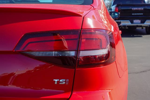 Used 2016 Volkswagen Jetta Sport w/ Lighting Package image 7