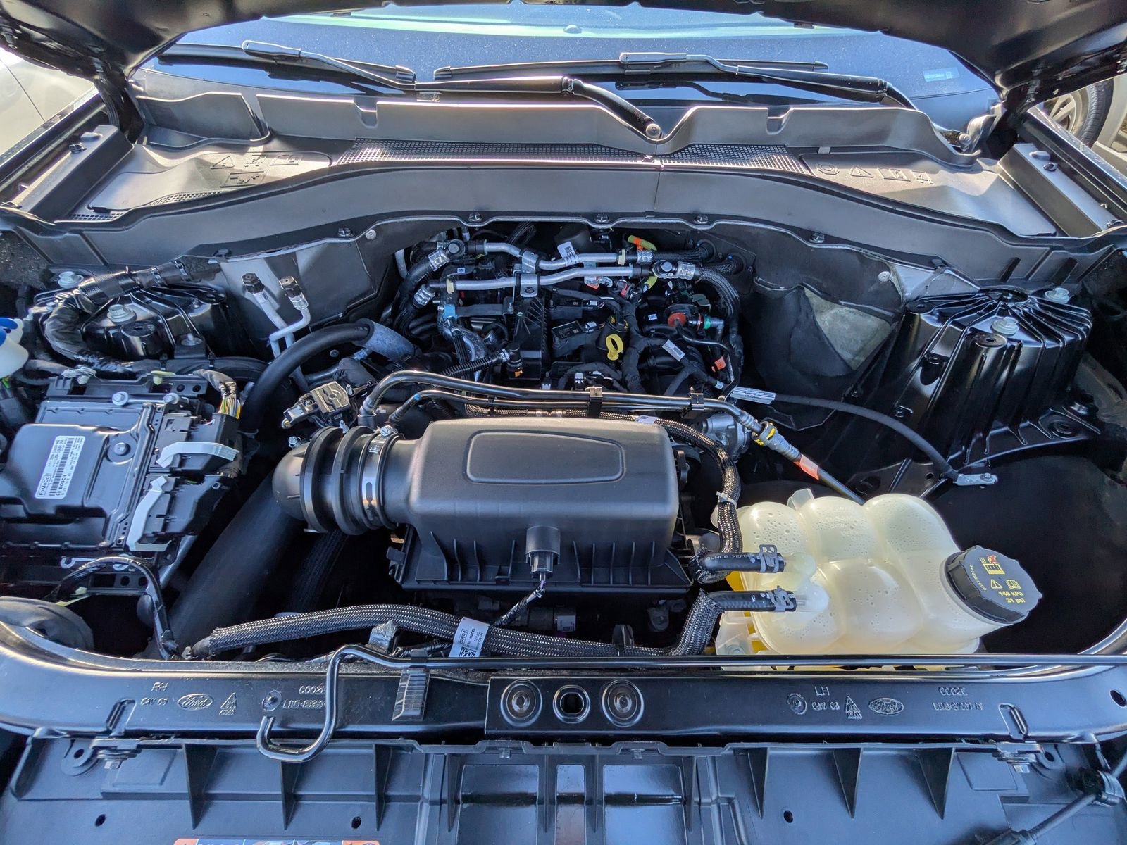 Certified 2023 Ford Explorer XLT w/ Equipment Group 202A AWD/4WD image 10