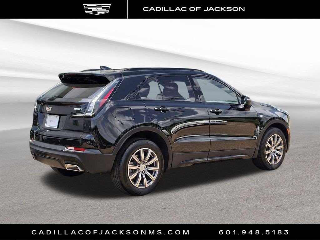 Certified 2023 Cadillac XT4 Sport FWD image 8