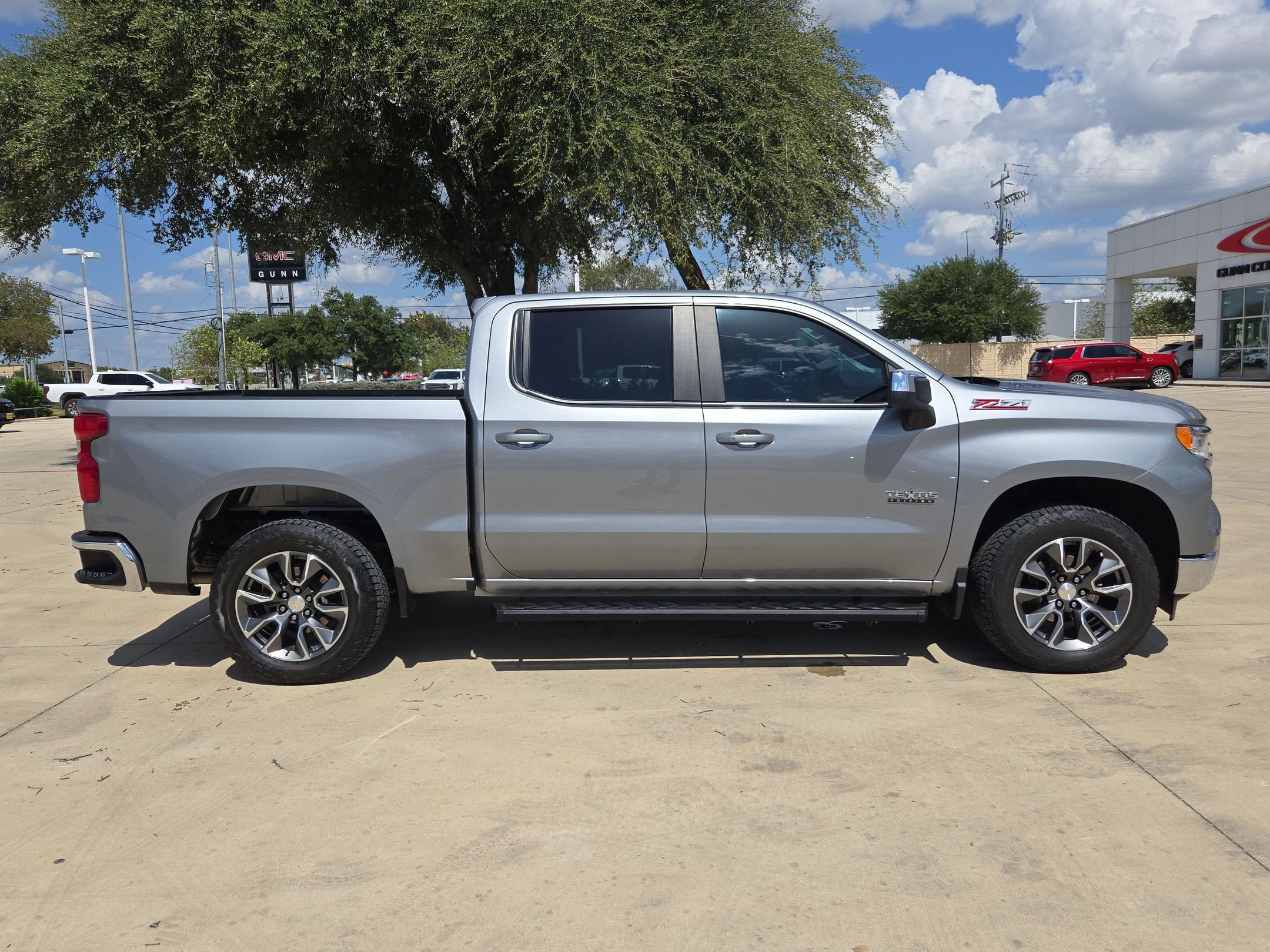 Certified 2025 Chevrolet Silverado 1500 LT w/ Z71 Off-Road Package AWD/4WD image 2