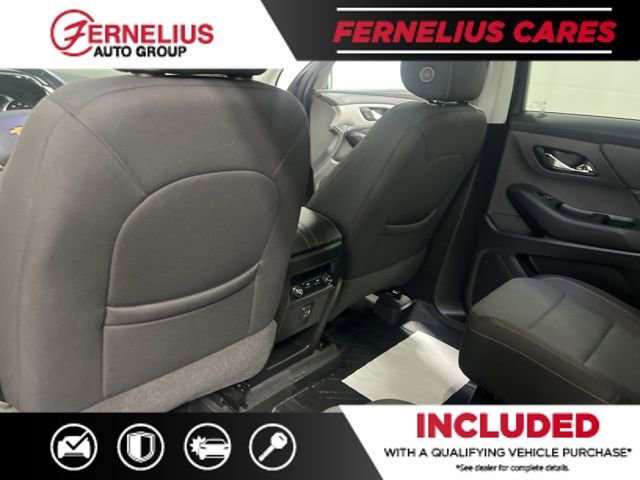 Used 2021 Chevrolet Traverse LT image 34