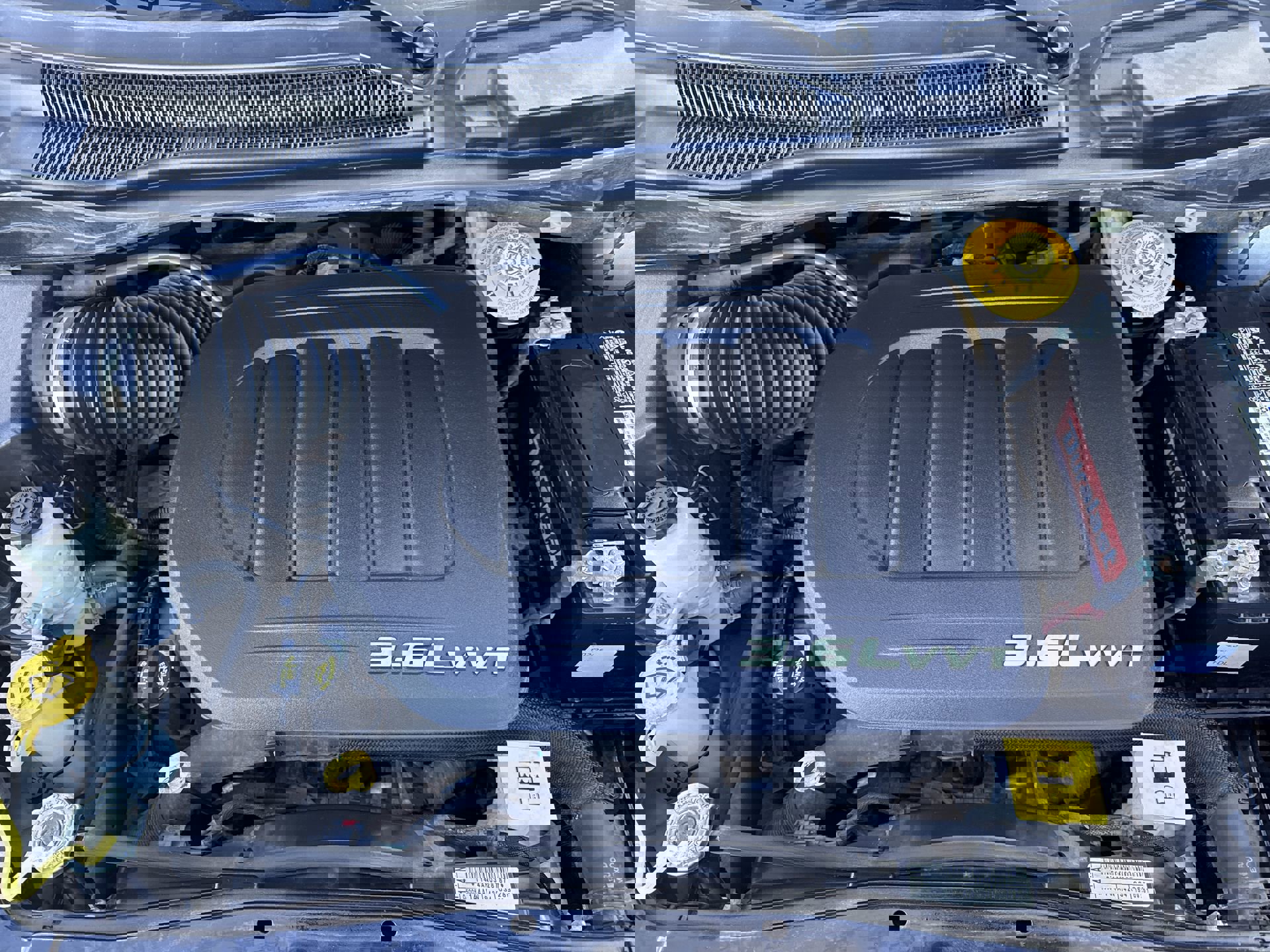 Used 2018 Dodge Grand Caravan SE image 28