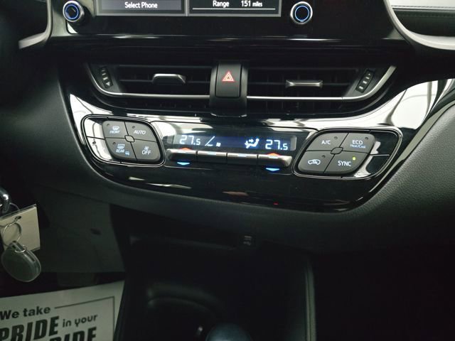 Used 2022 Toyota C-HR XLE image 18