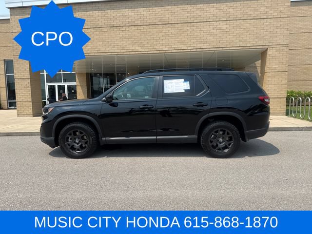 Certified 2025 Honda Pilot TrailSport image 1