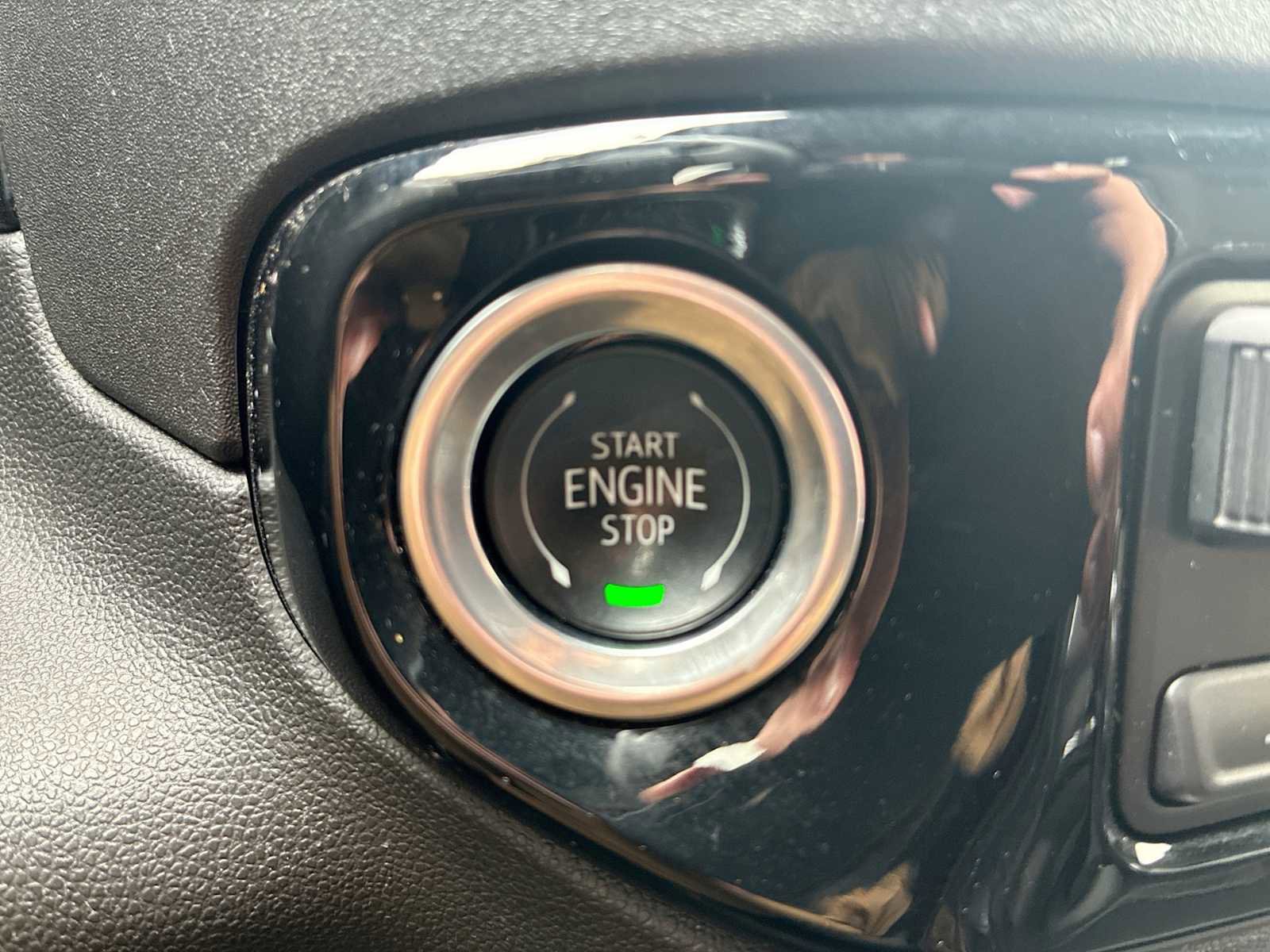 Used 2024 Chevrolet Silverado 1500 RST image 17