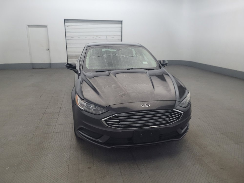 Used 2018 Ford Fusion SE w/ Fusion SE Technology Package FWD image 14