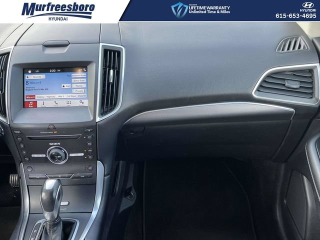 Used 2016 Ford Edge Titanium FWD image 18