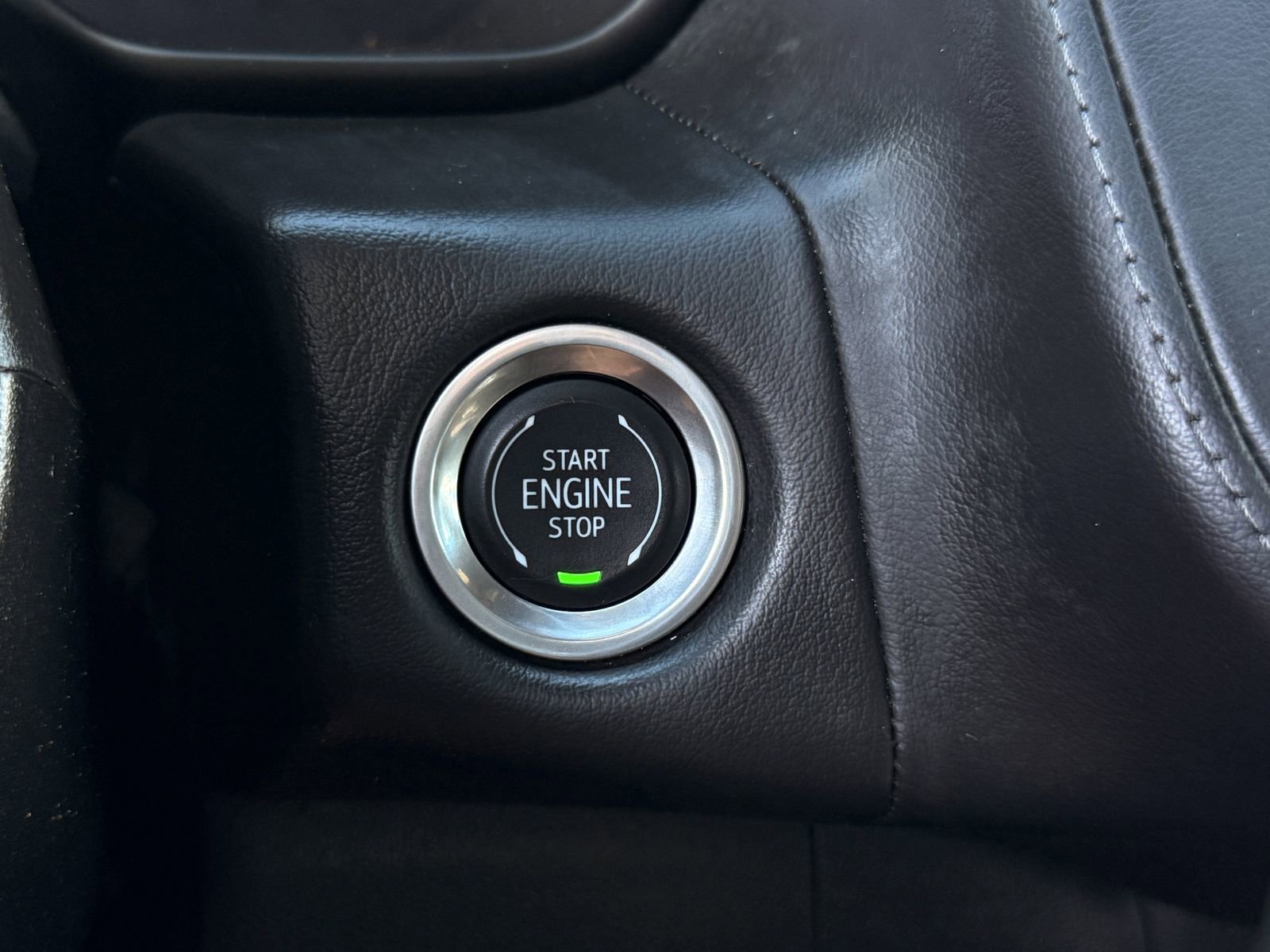 Used 2024 Chevrolet Suburban Z71 w/ Luxury Package image 20