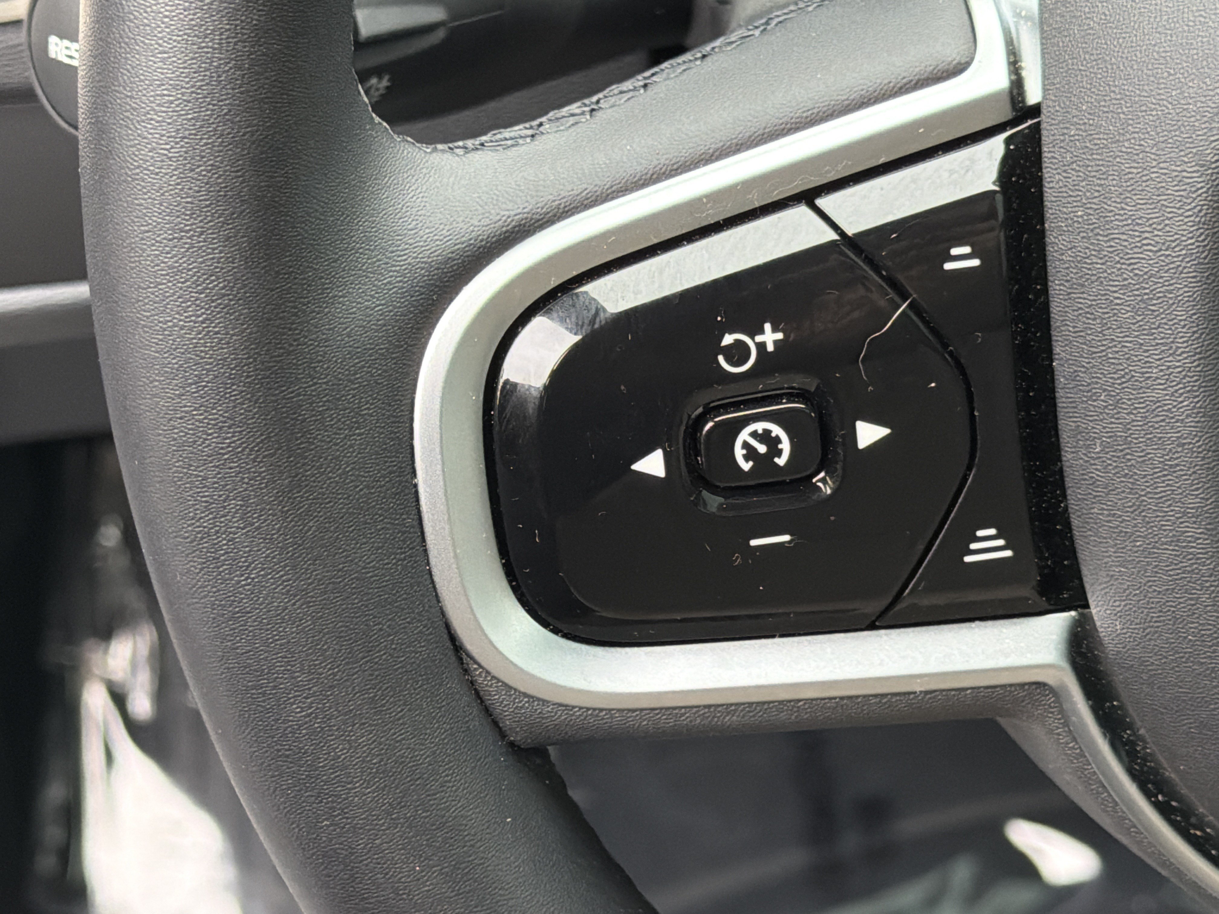 Certified 2026 Volvo XC60 B5 Core AWD/4WD image 22