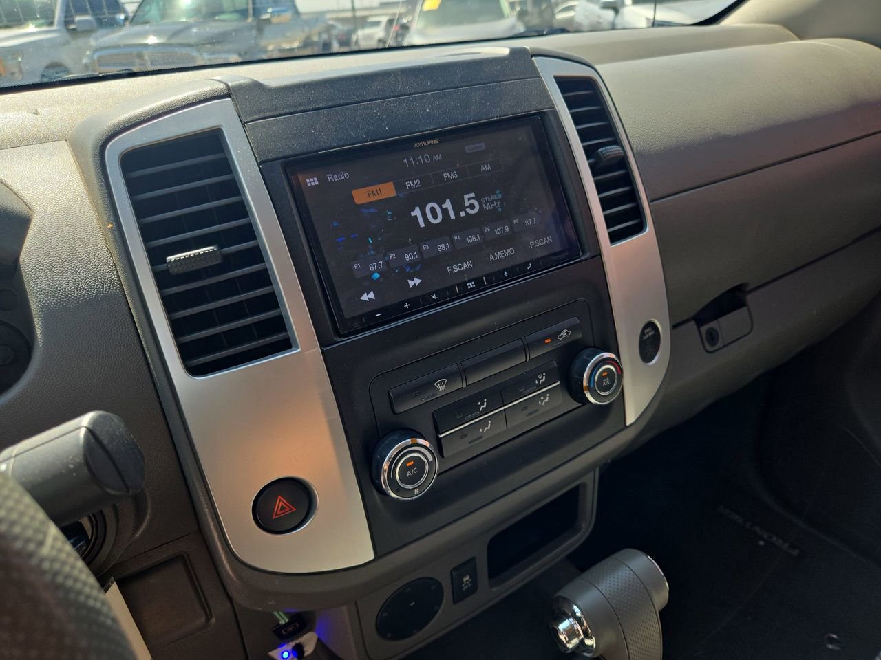 Used 2018 Nissan Frontier SV image 12