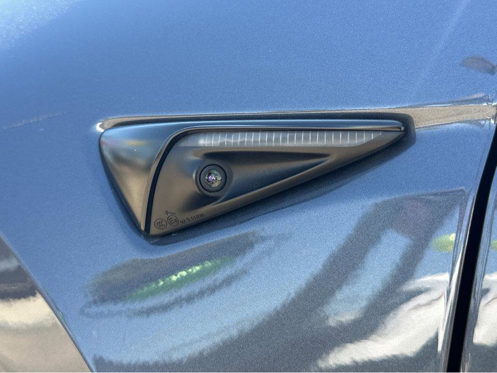 Used 2023 Tesla Model Y Long Range AWD/4WD image 38