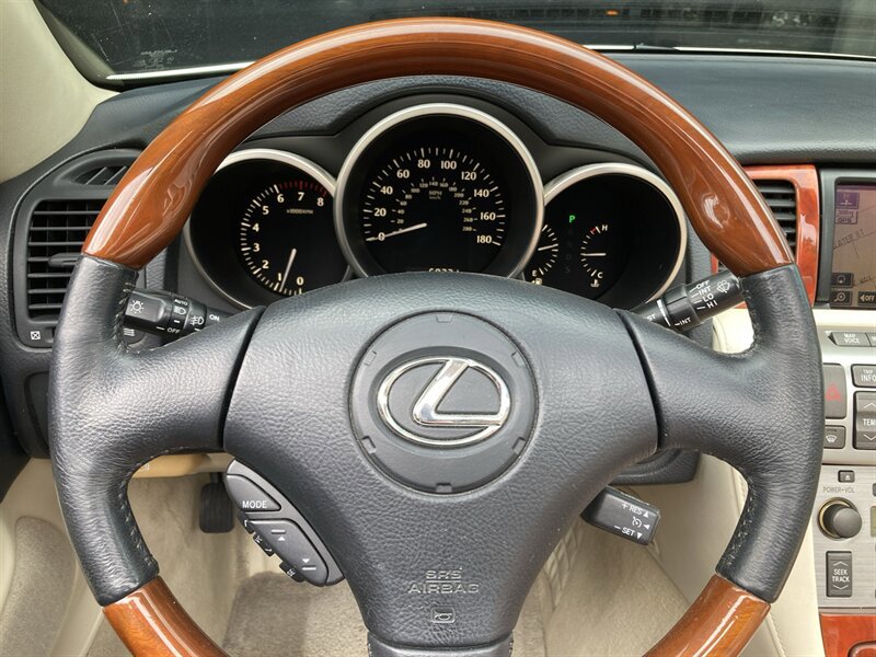 Used 2006 Lexus SC 430 Convertible RWD image 21