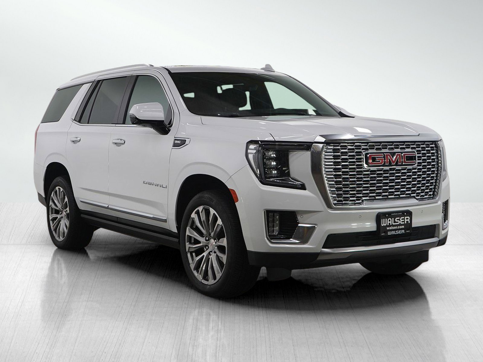 Used 2021 GMC Yukon Denali w/ Denali Premium Package image 7
