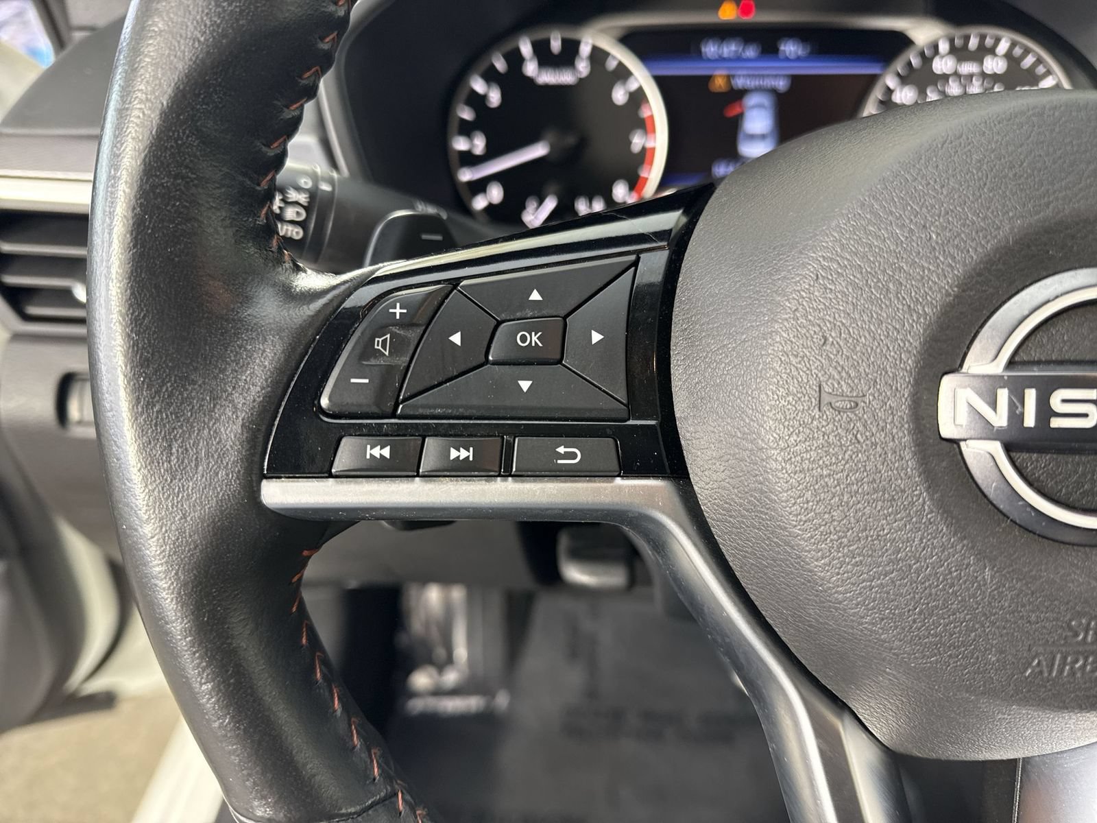 Used 2023 Nissan Altima 2.5 SR AWD/4WD image 12