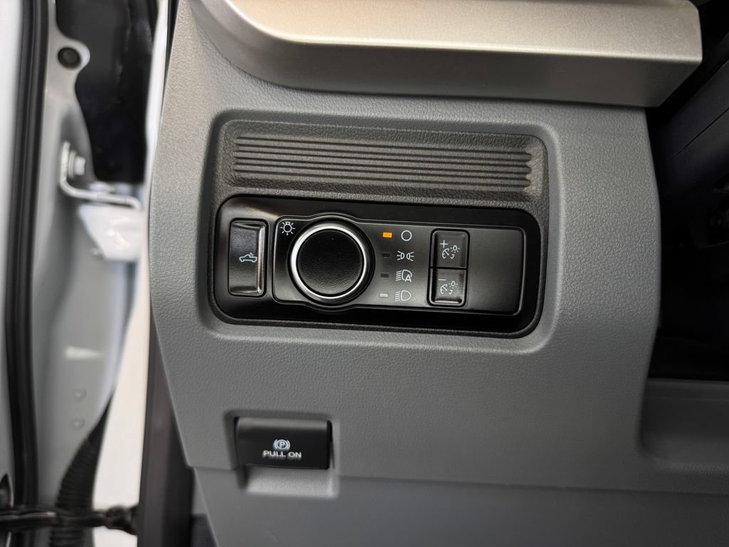 Used 2023 Ford F250 XL AWD/4WD image 18