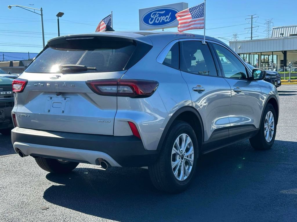 Used 2023 Ford Escape Active AWD/4WD image 5