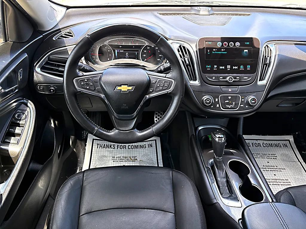 Used 2016 Chevrolet Malibu LT w/ Leather Package FWD image 9