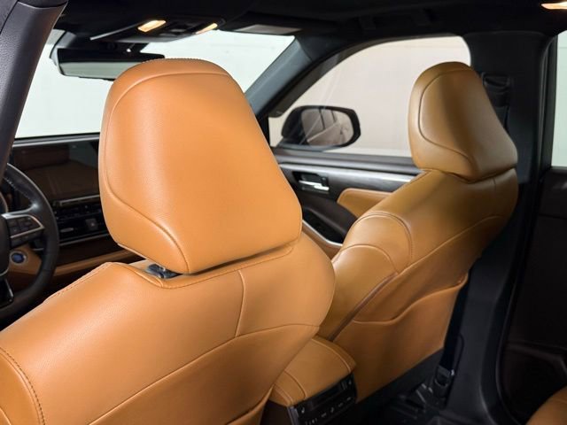 Used 2021 Toyota Highlander Platinum image 22