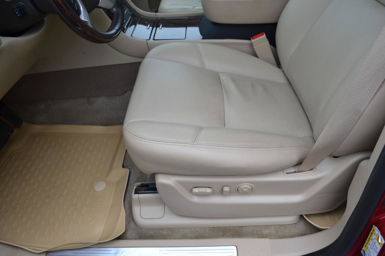 Used 2014 Cadillac Escalade Premium AWD/4WD image 29
