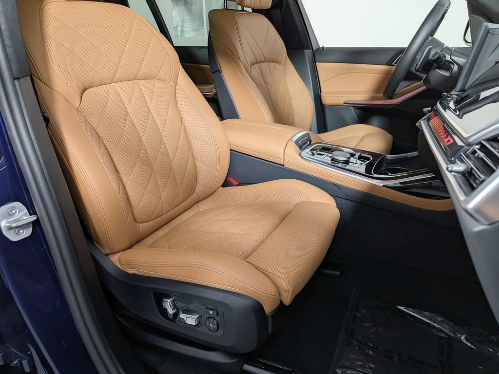 Used 2026 BMW X7 xDrive40i w/ M Sport Package AWD/4WD image 28
