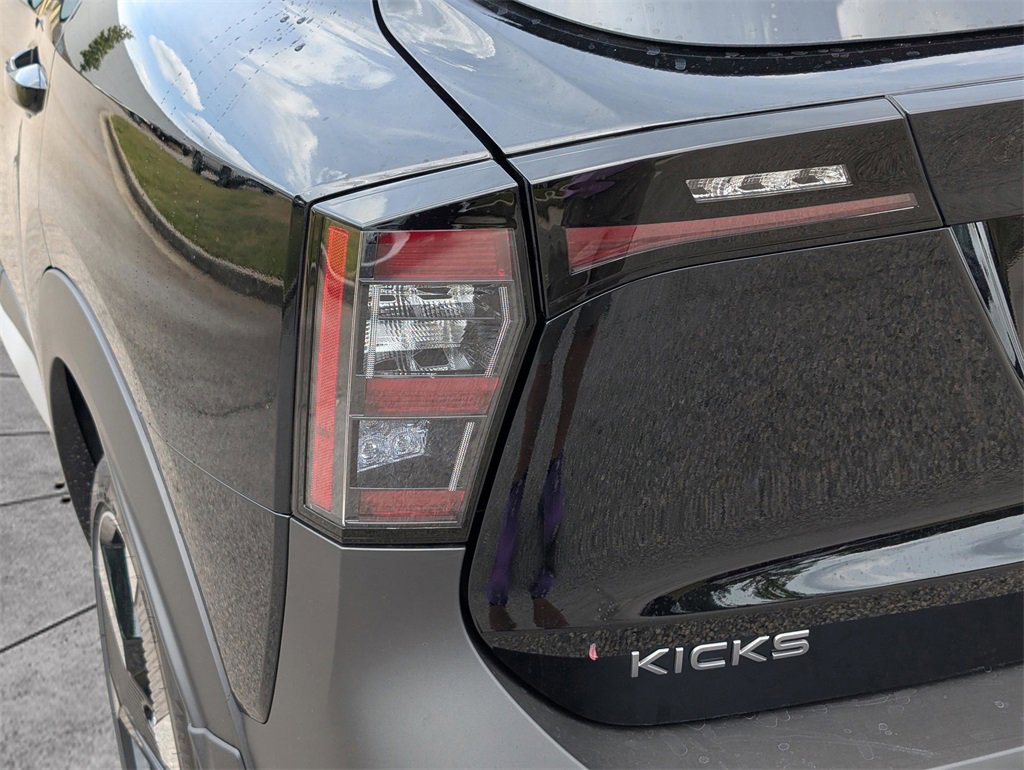 New 2026 Nissan Kicks SR image 13