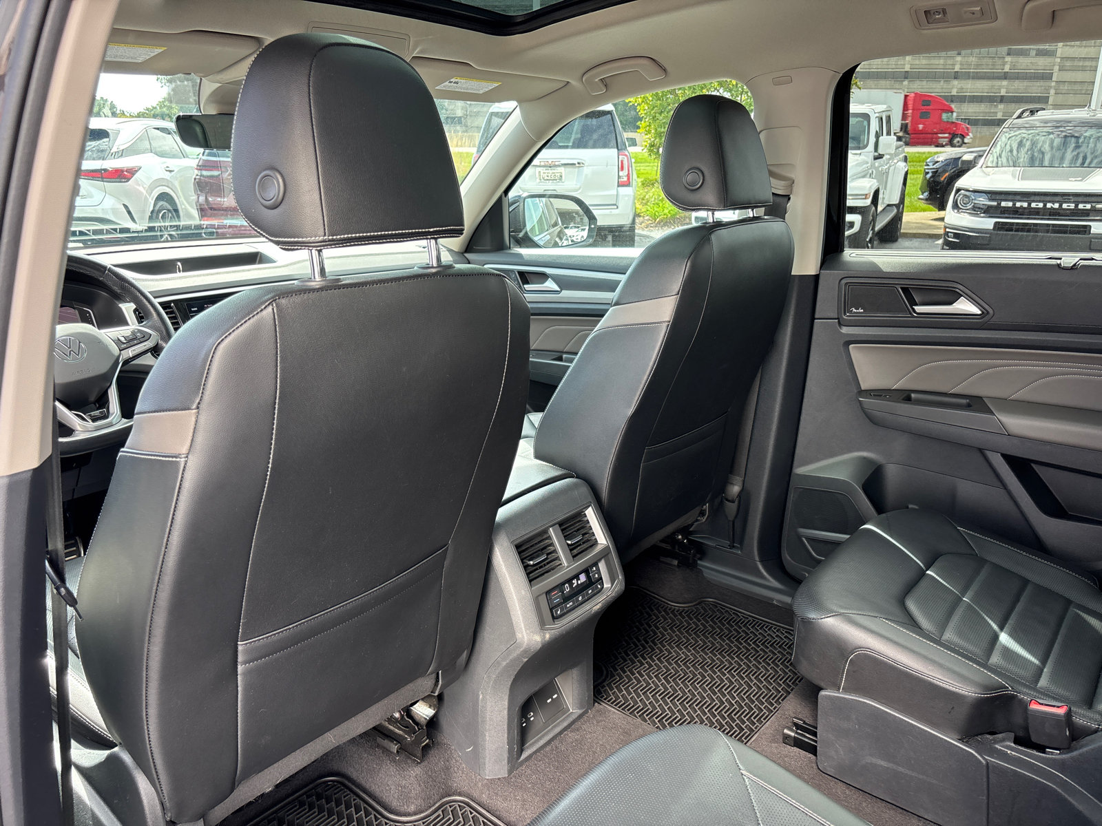 Used 2022 Volkswagen Atlas SEL Premium AWD/4WD image 27