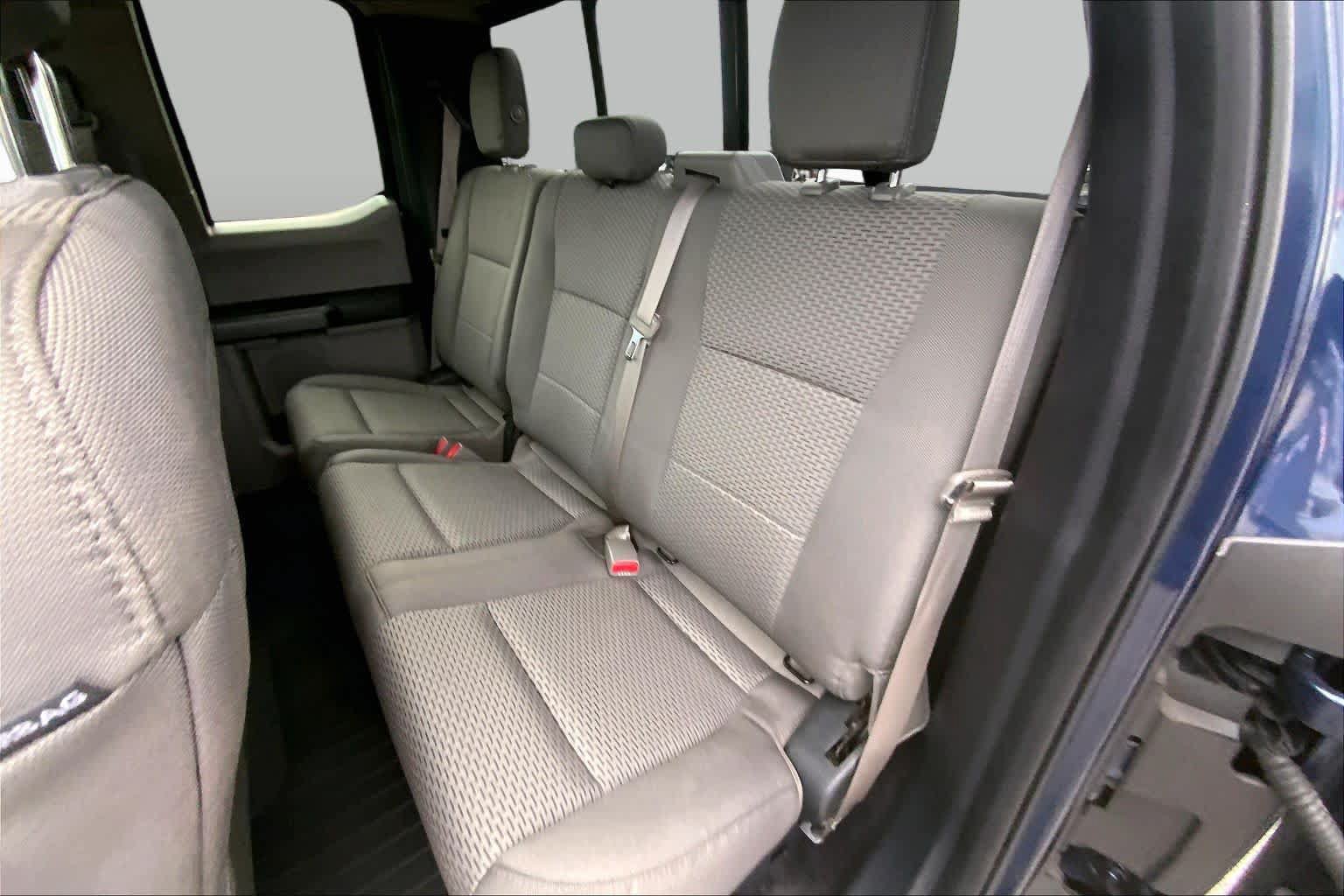 Used 2015 Ford F150 XLT w/ Equipment Group 302A Luxury AWD/4WD image 21