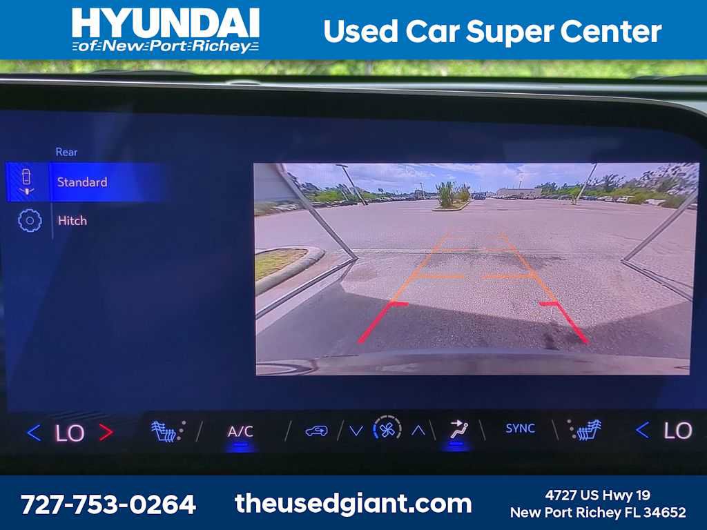 Used 2026 Chevrolet Traverse Z71 w/ LPO, Floor Liner Package AWD/4WD image 24