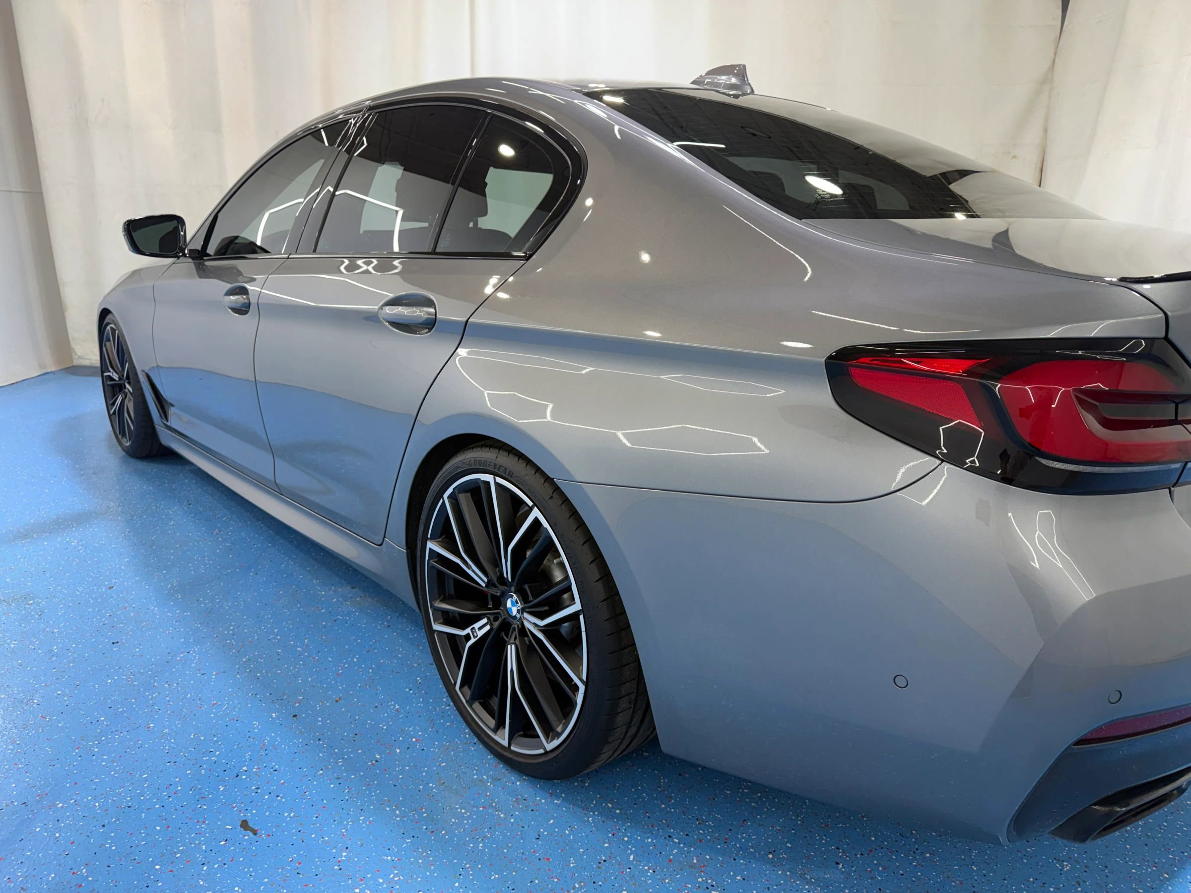Used 2023 BMW M550i xDrive w/ Premium Enhanced Package AWD/4WD image 16